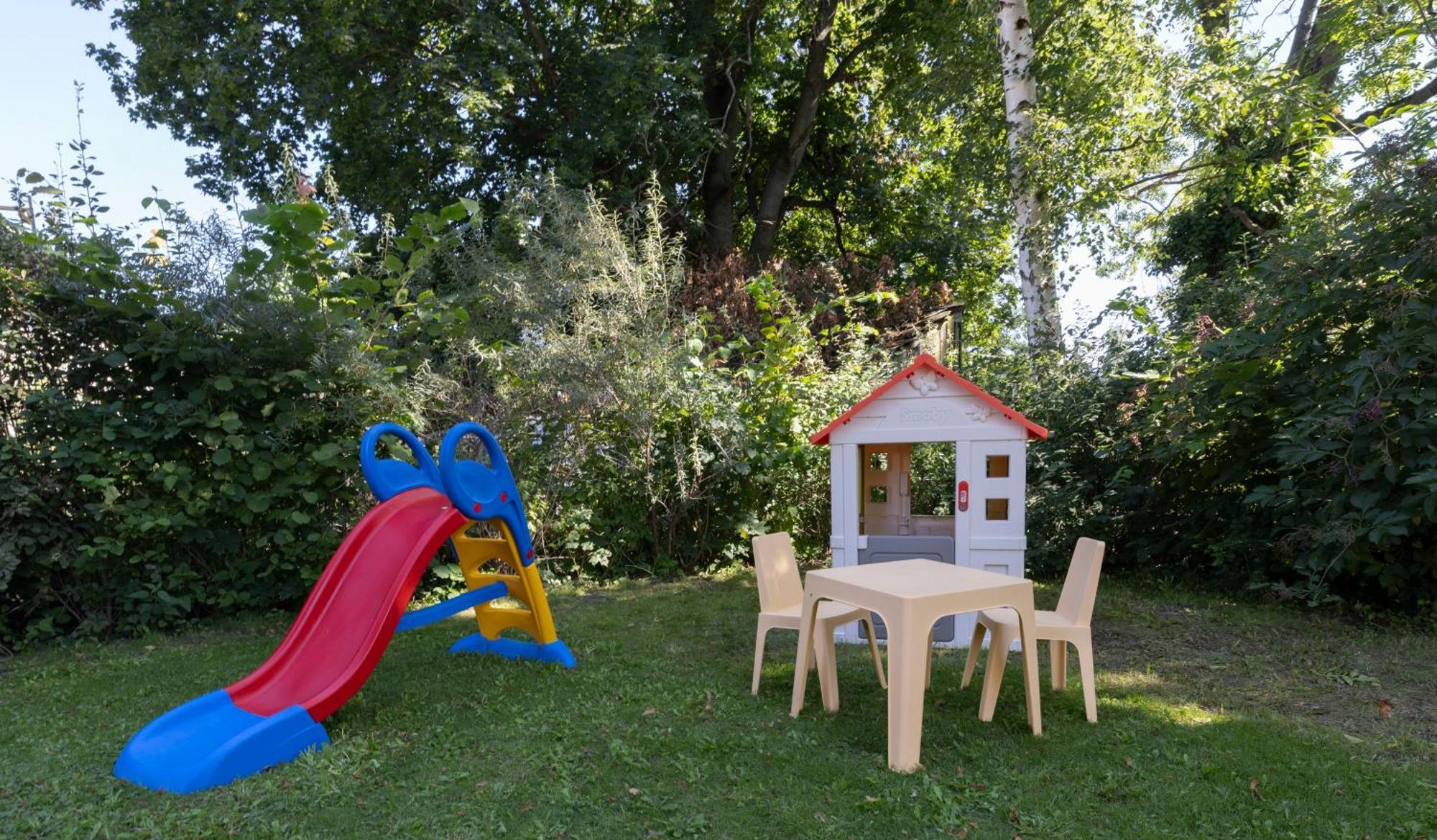 Partners - California Dreaming 93 Qm Mit Garten In Naehe Ber-airport *