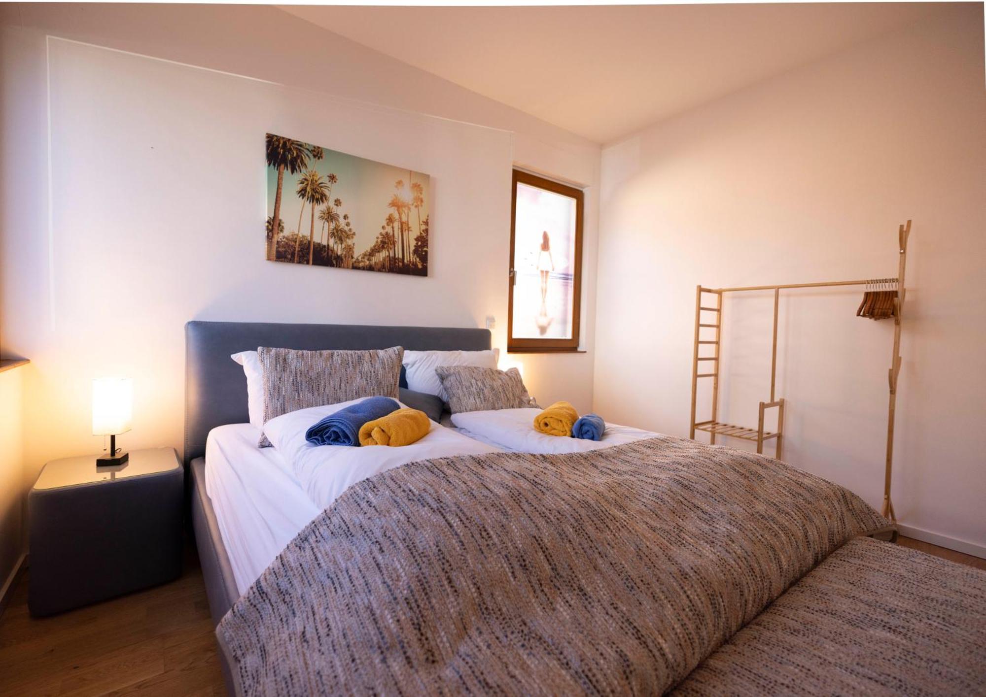 Partners - California Dreaming 93 Qm Mit Garten In Naehe Ber-airport Apartment *
